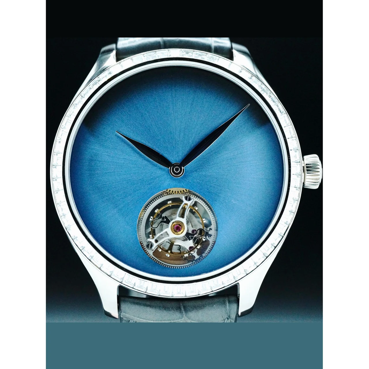 H. Moser & Cie. - Moser & Cie. 1804-0202 Endeavour Tourbillon Funky Blue 210000074600 42 mm kol saati