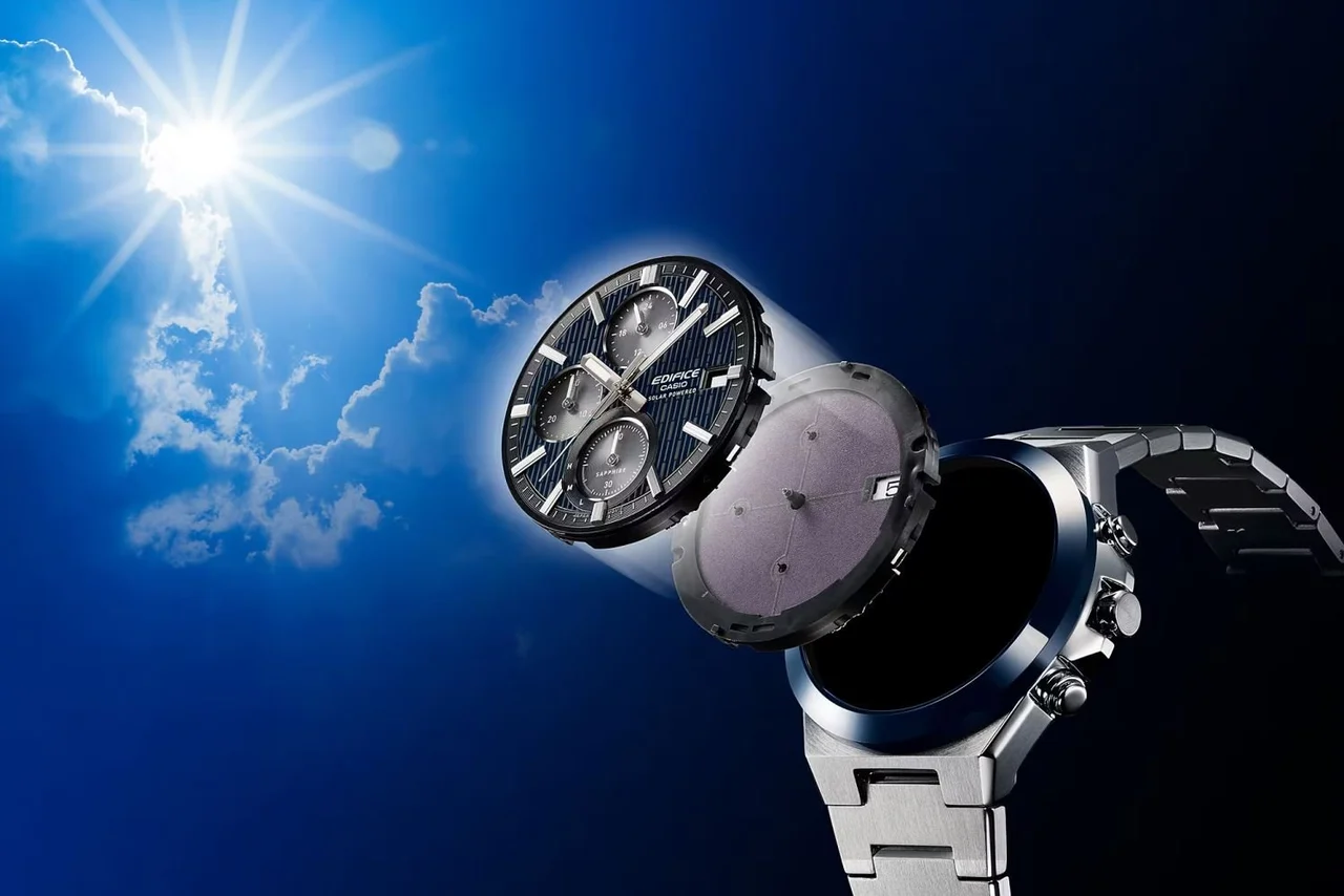 Casio Edifice Güneş Enerji̇li̇ EFS-S650DC-1ADF 40.9 mm kol saati