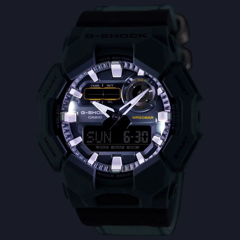 Casio G-shock Carbon GA-010CE-2ADR 51.9 mm kol saati
