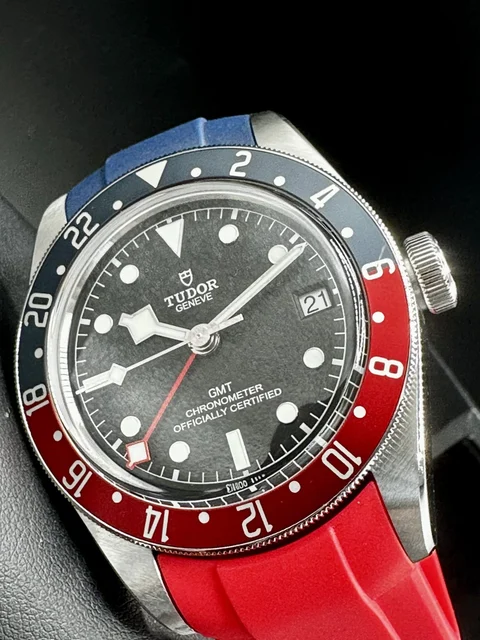 Tudor Black Bay 275955680137 kol saati