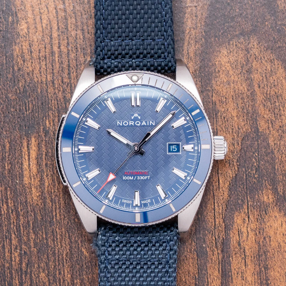Norqain Adventure N1000.08S02.A01 42 mm kol saati