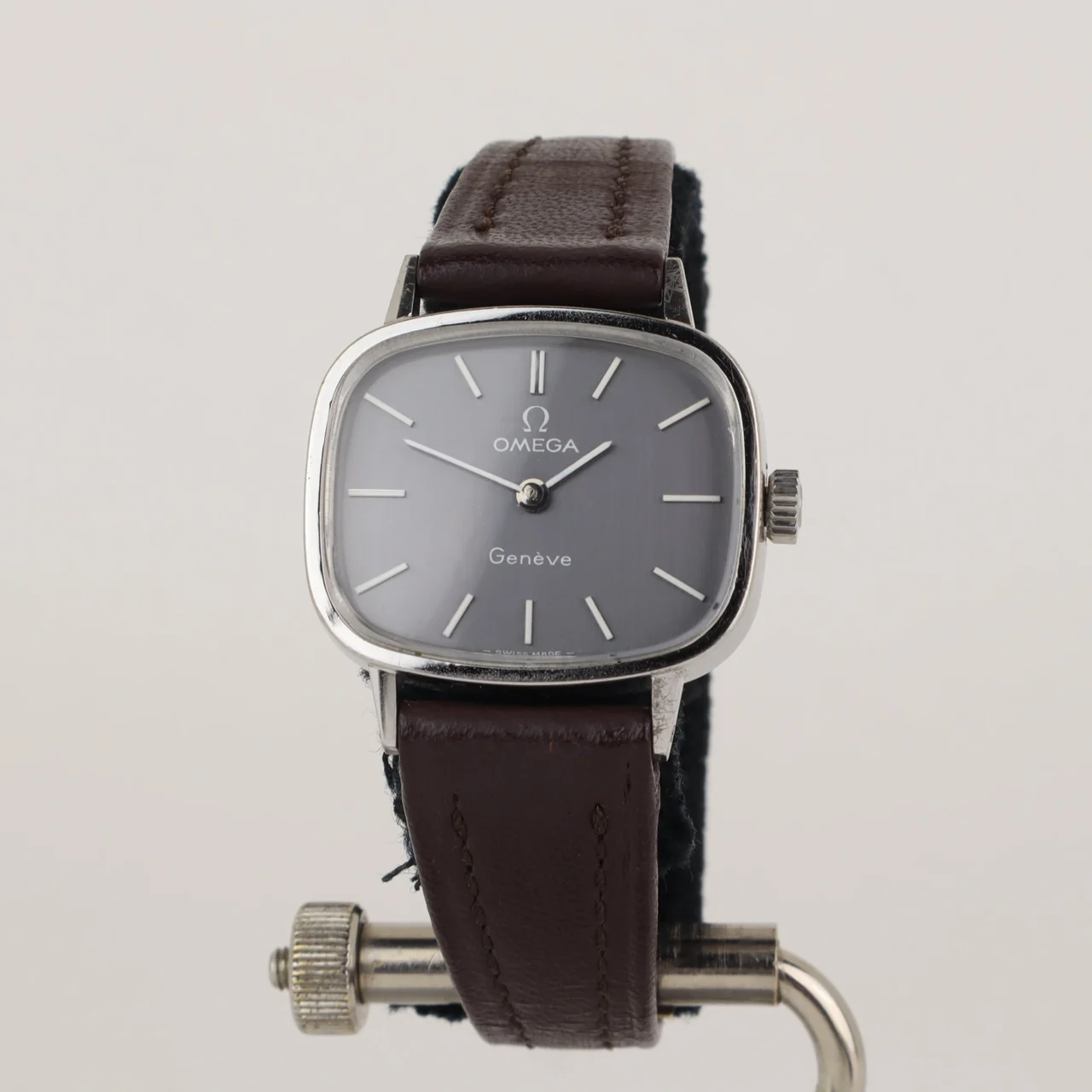 OMEGA Genève 250319 24 mm kol saati
