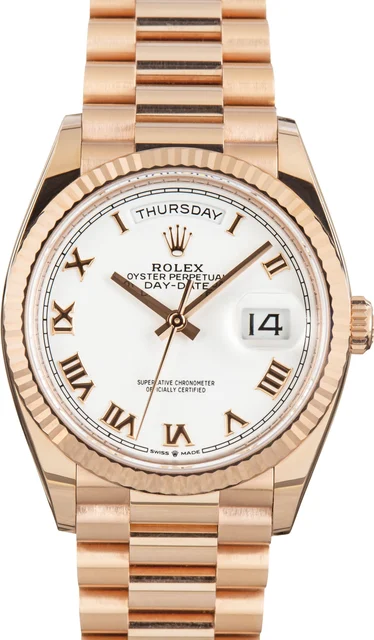 Rolex Day-Date 36 ref 128235 18k Everose Gold kol saati