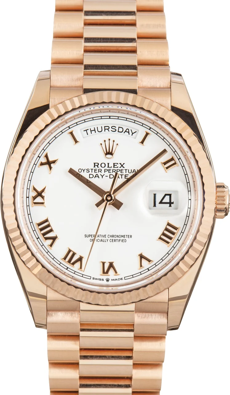 Rolex Day-Date 36 ref 128235 18k Everose Gold 36 mm kol saati