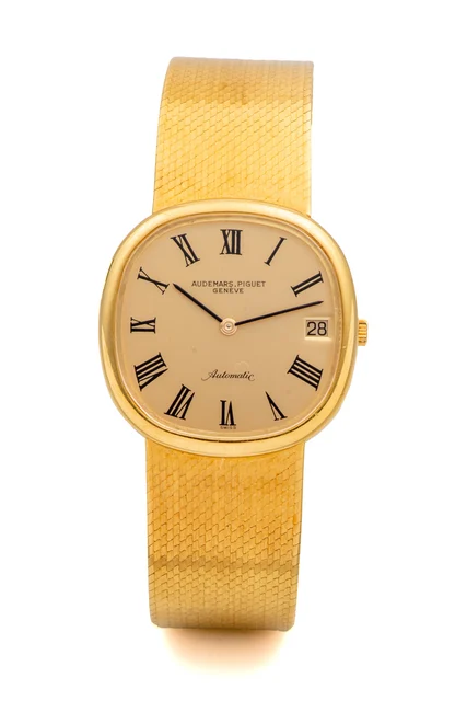 Audemars Piguet Ref. 3748 / 1, self-winding, date, gold dial, integrated bracelet; 18K yel