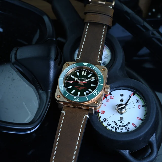 AQUATICO Super Charger Bronze Green Dial (NH35) kol saati