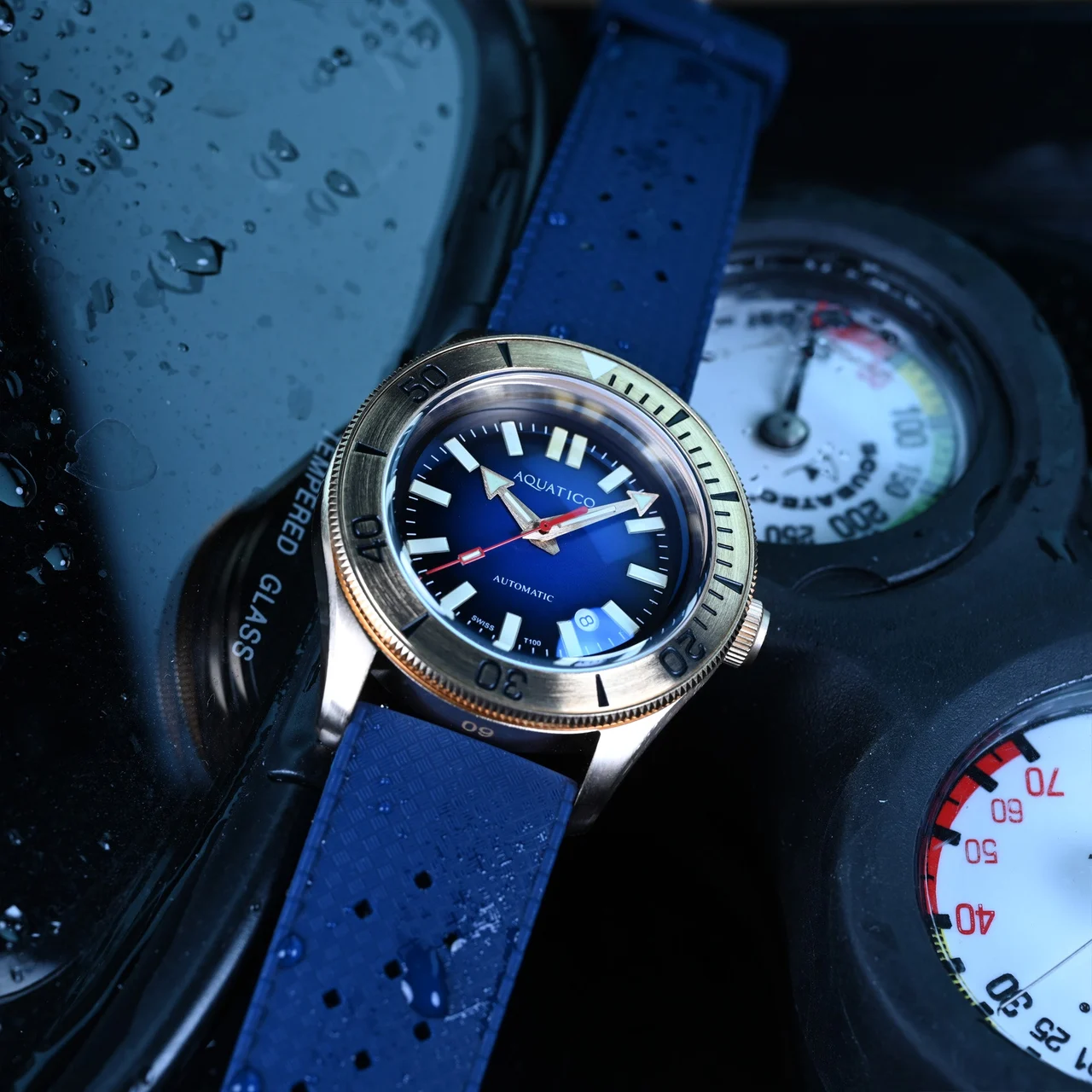 AQUATICO Bronze Star Tritium Blue Dial 43 mm kol saati