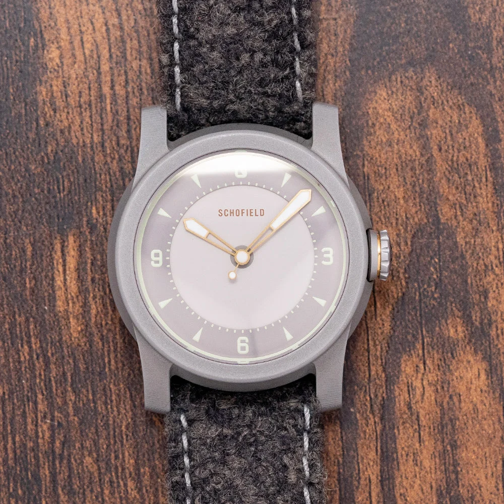 Schofield Japanese Sakura B5 Japanese Sakura 44 mm kol saati