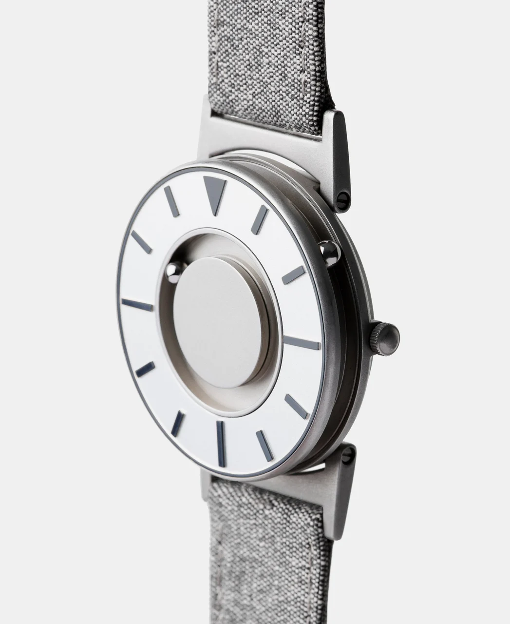 Eone Br-com-grpt 40 mm kol saati