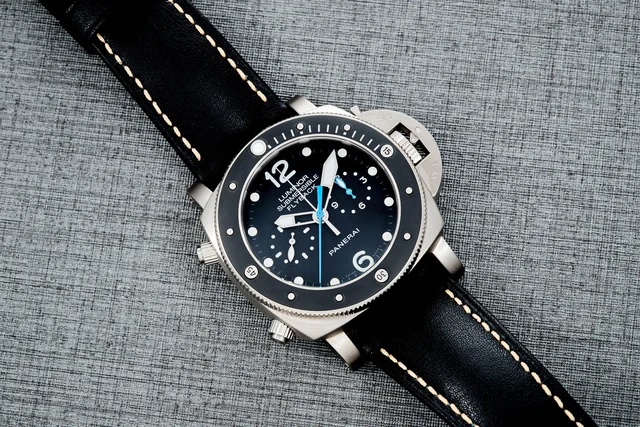 Panerai Submersible 18981327 kol saati