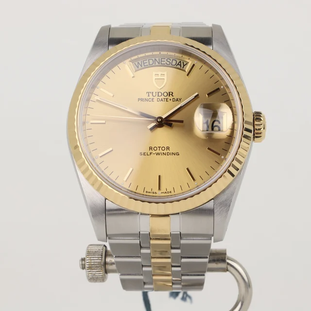 Tudor Tudor 25C047 kol saati