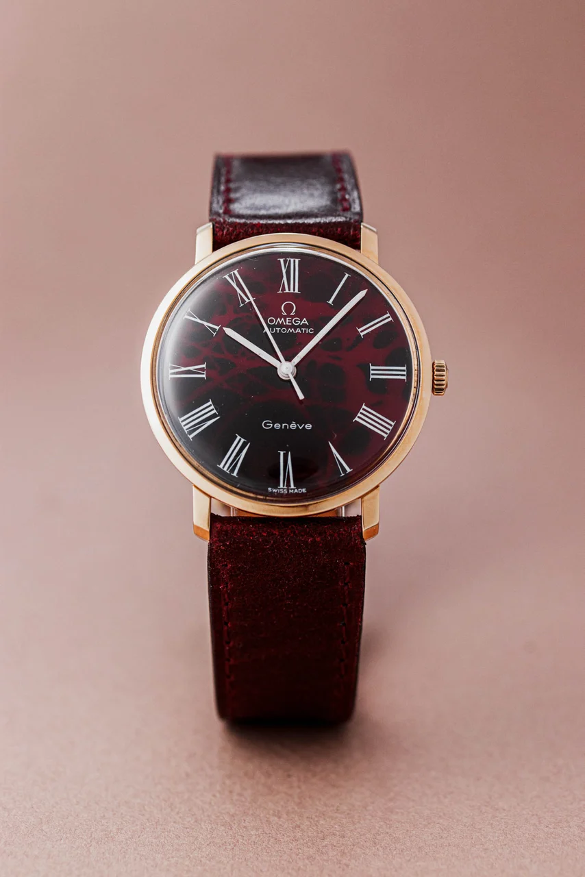 OMEGA Geneve Ref. 161.037 Red 33 mm kol saati