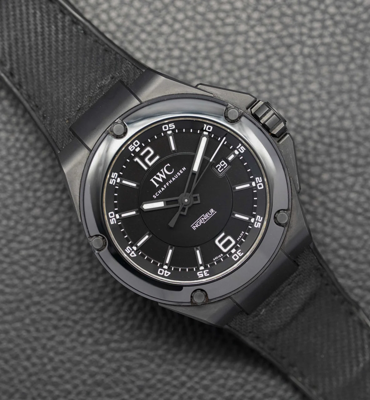 IWC IWC v3218 46 mm kol saati