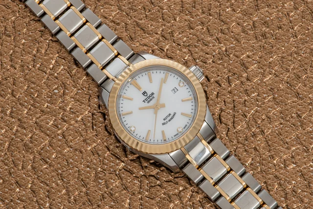 Tudor Tudor 40991223 kol saati