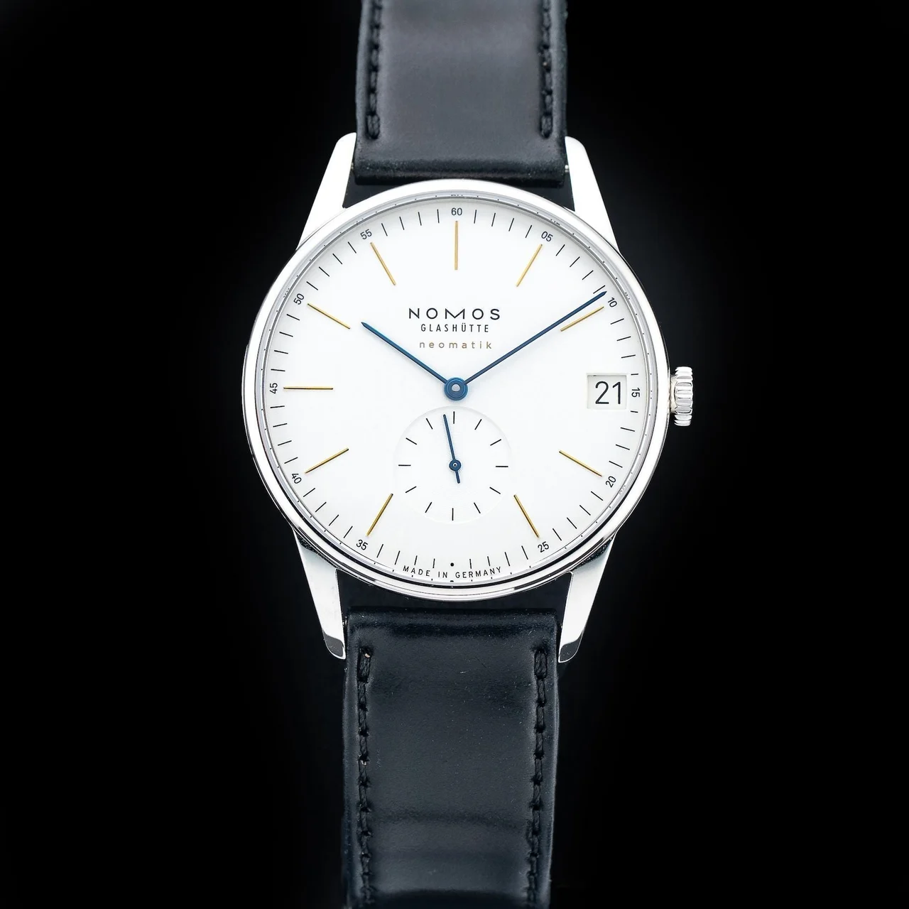 NOMOS Glashütte Orion Neomatik 41 Date Automatic White Dial 210009N33217 kol saati