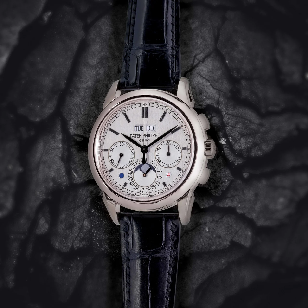 Patek Philippe PATEK PHILIPPE, REF. 5270G-001, PERPETUAL CALENDAR CHRONOGRAPH, 18K WHITE GOLD 41 mm kol saati