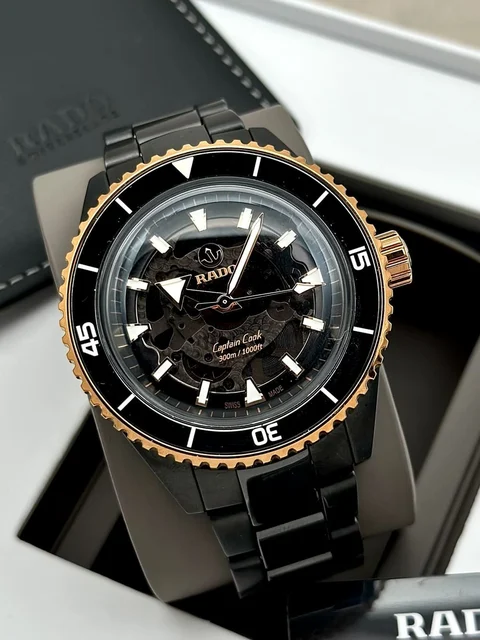 Rado Captain Cook High-Tech Ceramic 43 mm R32127162 Rado Captain Cook High-Tech Ceramic 43