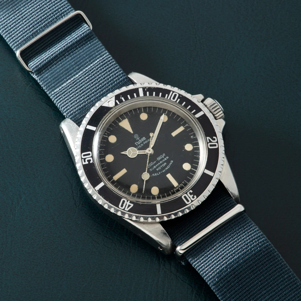 Tudor Submariner 40992329 39 mm kol saati