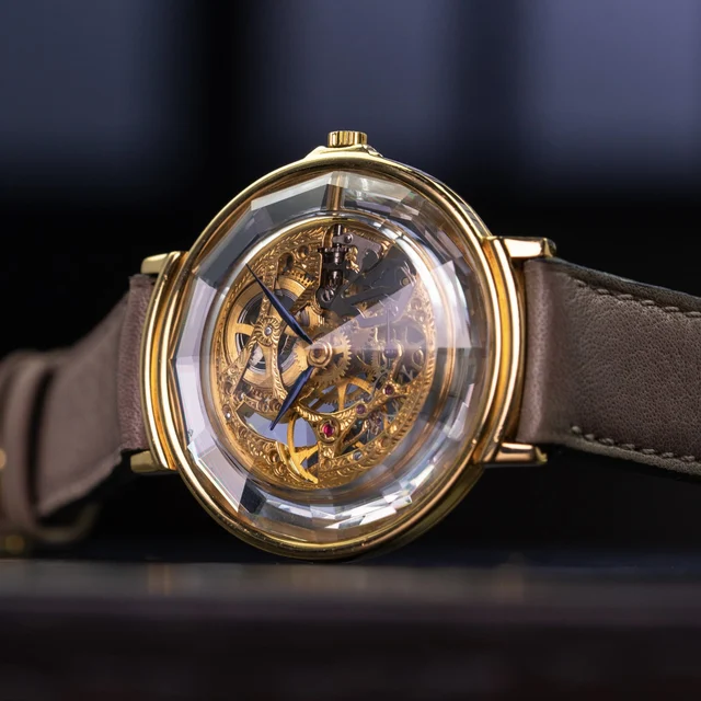 Corum Corum 7787 kol saati