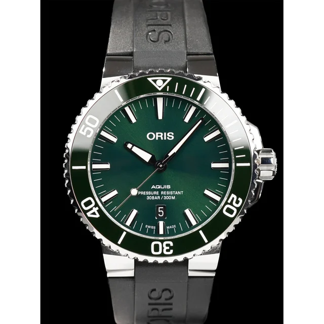 Oris Aquis Date 01 733 7730 4157 210009N29525 kol saati