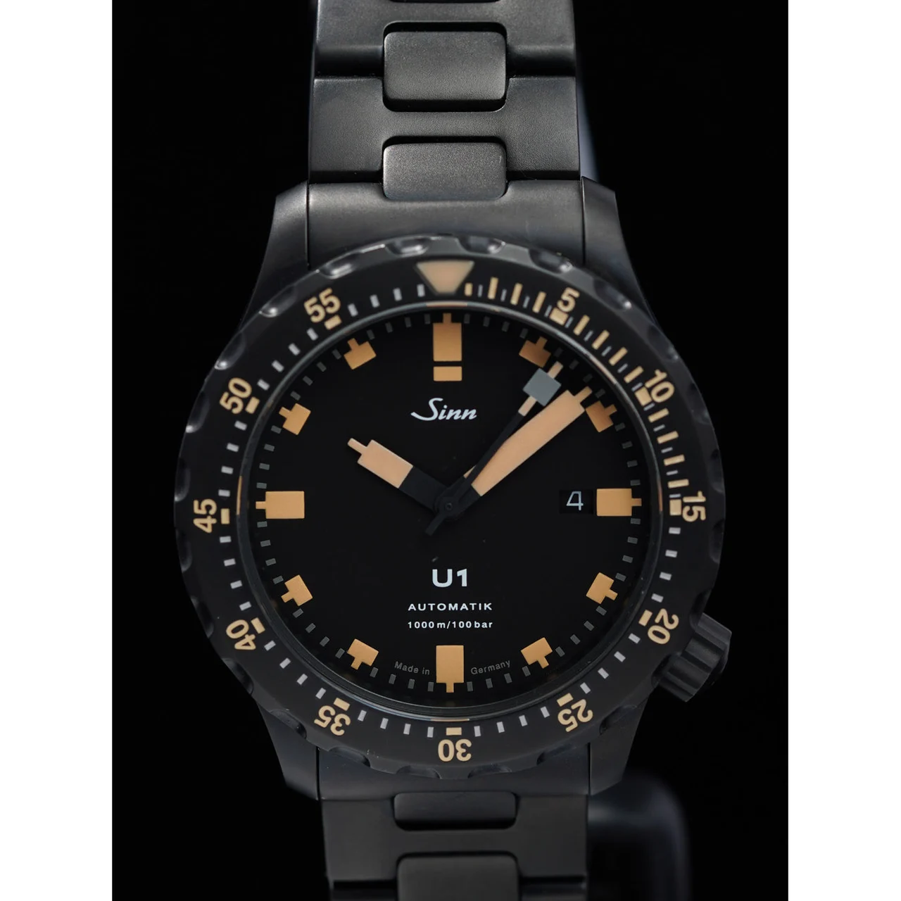 Sinn Black 210009N31835 44 mm kol saati