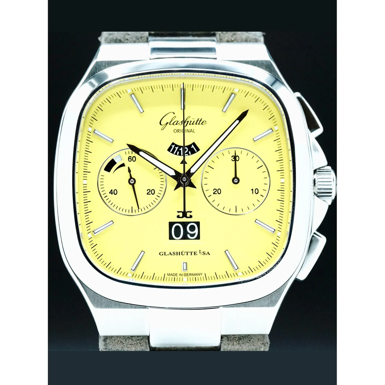 Glashutte Original Glashütte Original Seventies Chronograph Panorama Date Sunny Yellow 1-37-02-07-02-35 POC210000079221 40 mm kol saati