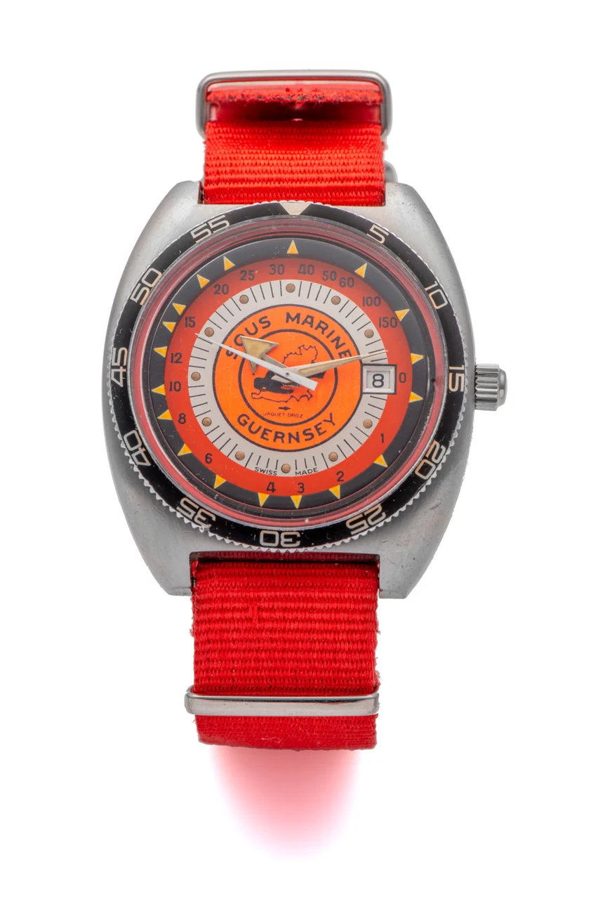 Jaquet Droz Jaquet-Droz Ref. 1057, self-winding, diver’s, centre-seconds, date, red and orange dial; “Sous Marine Guernsey”; stainless steel kol saati