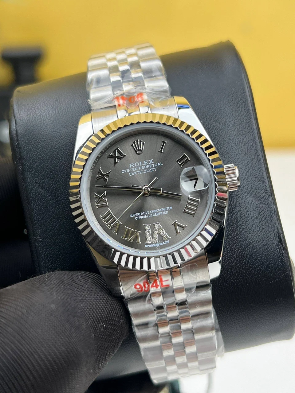Rolex Date Just Grey Roman Diamond Dial 31mm – Automatic 31 mm kol saati