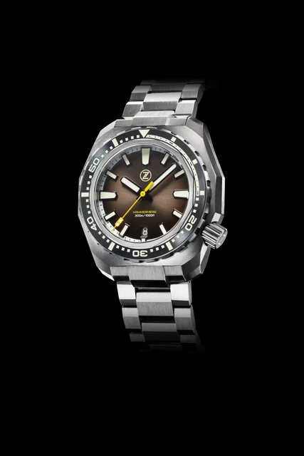 Zelos Hammerhead V3 300m Steel Vintage Black kol saati