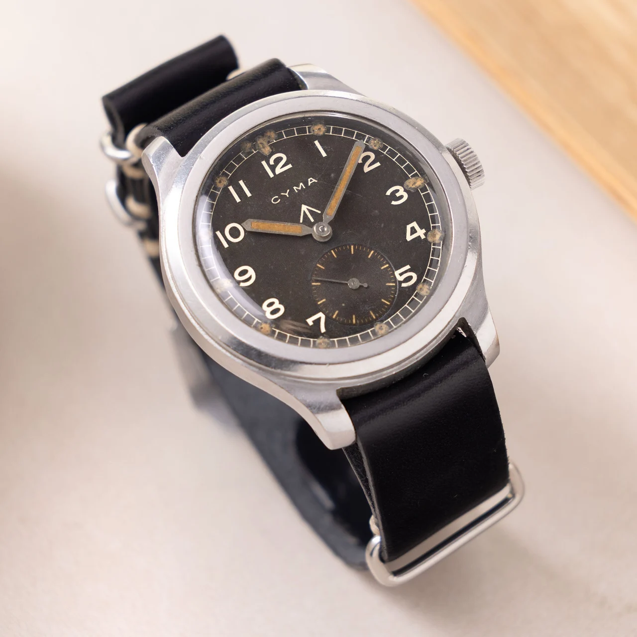 Cyma (Dirty Dozen) W-2764 38 mm kol saati