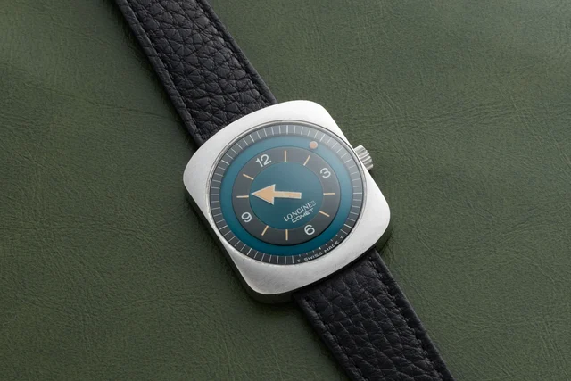 Longines Comet 40991827 kol saati