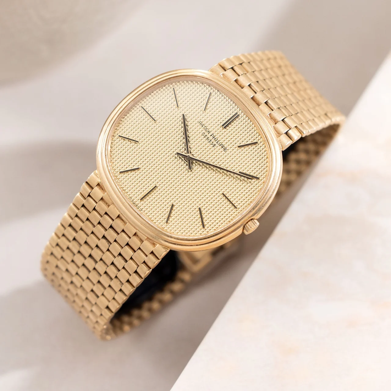 Patek Philippe Golden Ellipse w-3050 36 mm kol saati