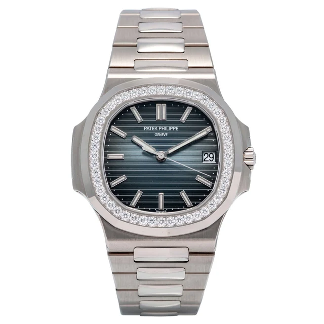 Patek Philippe PATEK PHILIPPE, REF. 5713/1G-010, NAUTILUS WHITE GOLD AND DIAMOND SET kol s