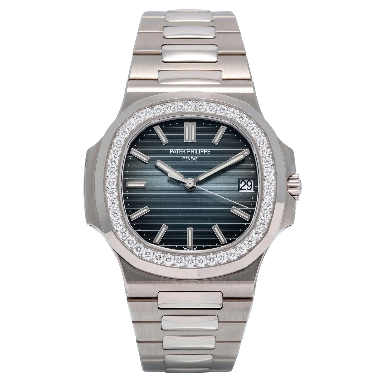 Patek Philippe PATEK PHILIPPE, REF. 5713/1G-010, NAUTILUS WHITE GOLD AND DIAMOND SET kol saati
