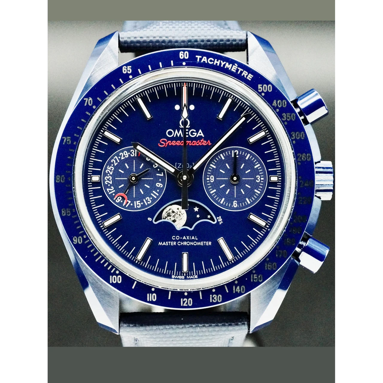 OMEGA Speedmaster Blue Side Of The Moon 304.93.44.52.03.001 POC210000072211 kol saati