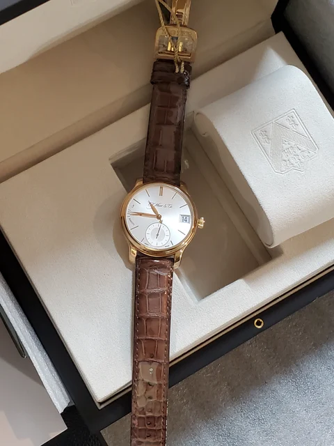 H. Moser & Cie. - Endeavour IF_27F505FC-1 kol saati