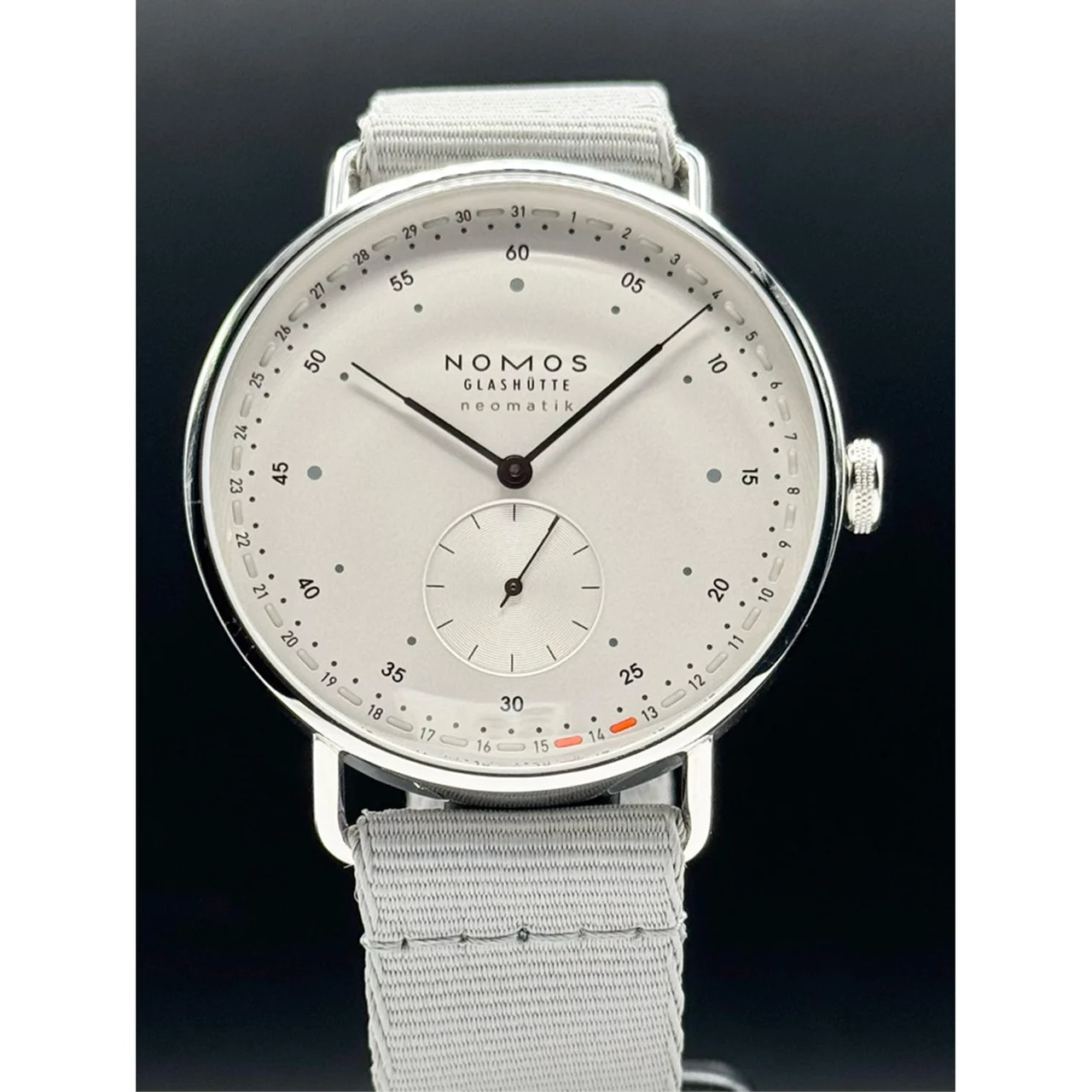 NOMOS Glashütte Metro Neomatik 41 Update 210000083961 40.5 mm kol saati