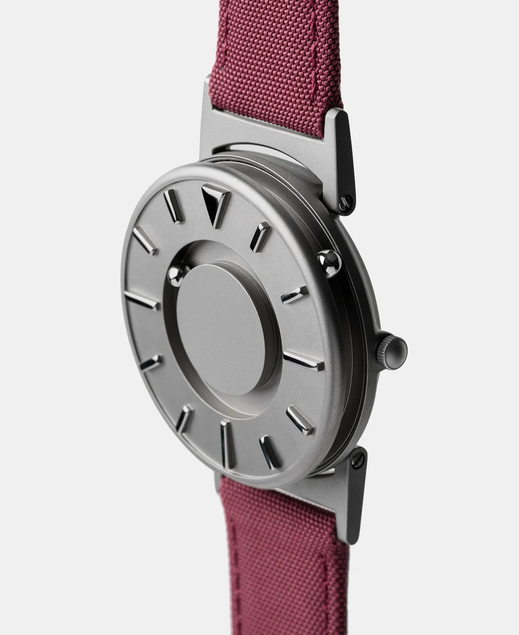 Eone Br-c-red 40 mm kol saati