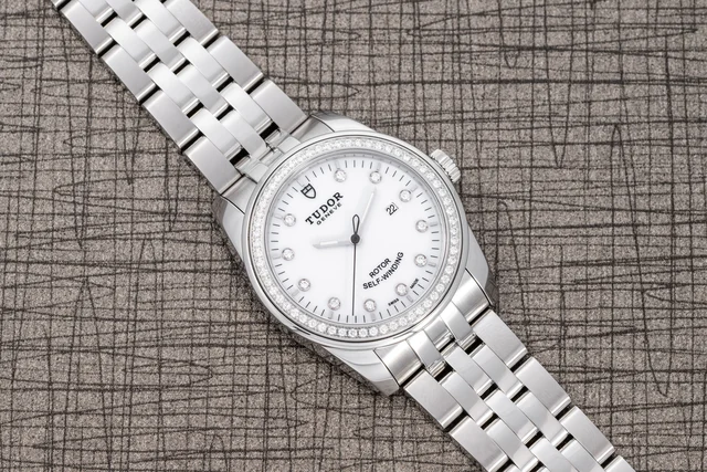 Tudor Tudor 18981241 kol saati