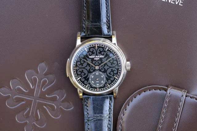 Patek Philippe Ref. 5078G Minute Repeater “Arabesque” Enamel kol saati