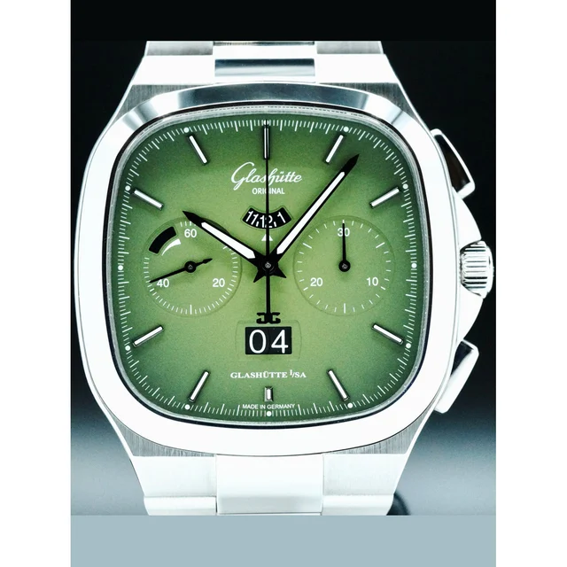 Glashutte Original Seventies Chronograph Panorama Date Fab Green on Bracelet 210000077594