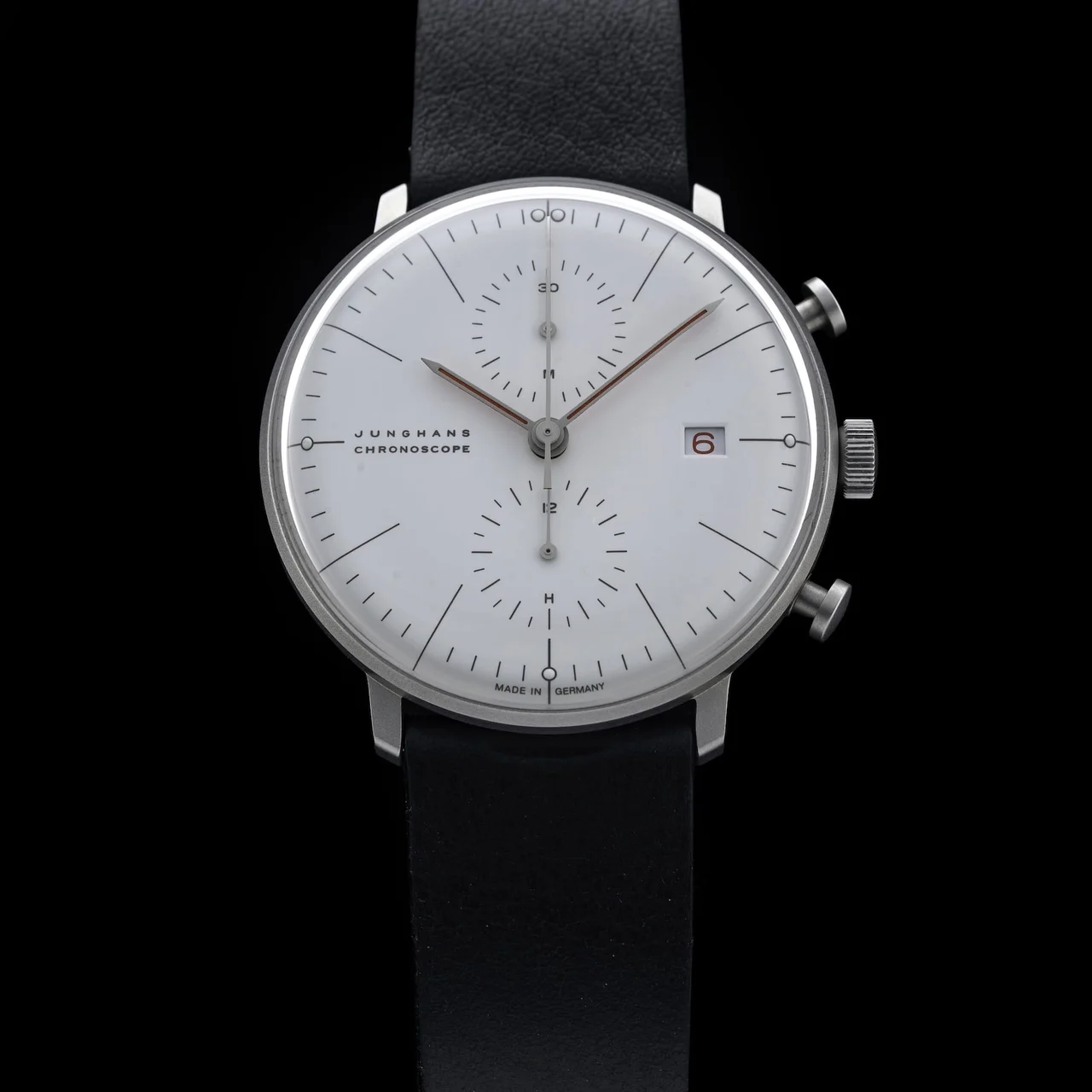 Junghans Max Bill Chronoscope Bauhaus 210009N38094 40 mm kol saati