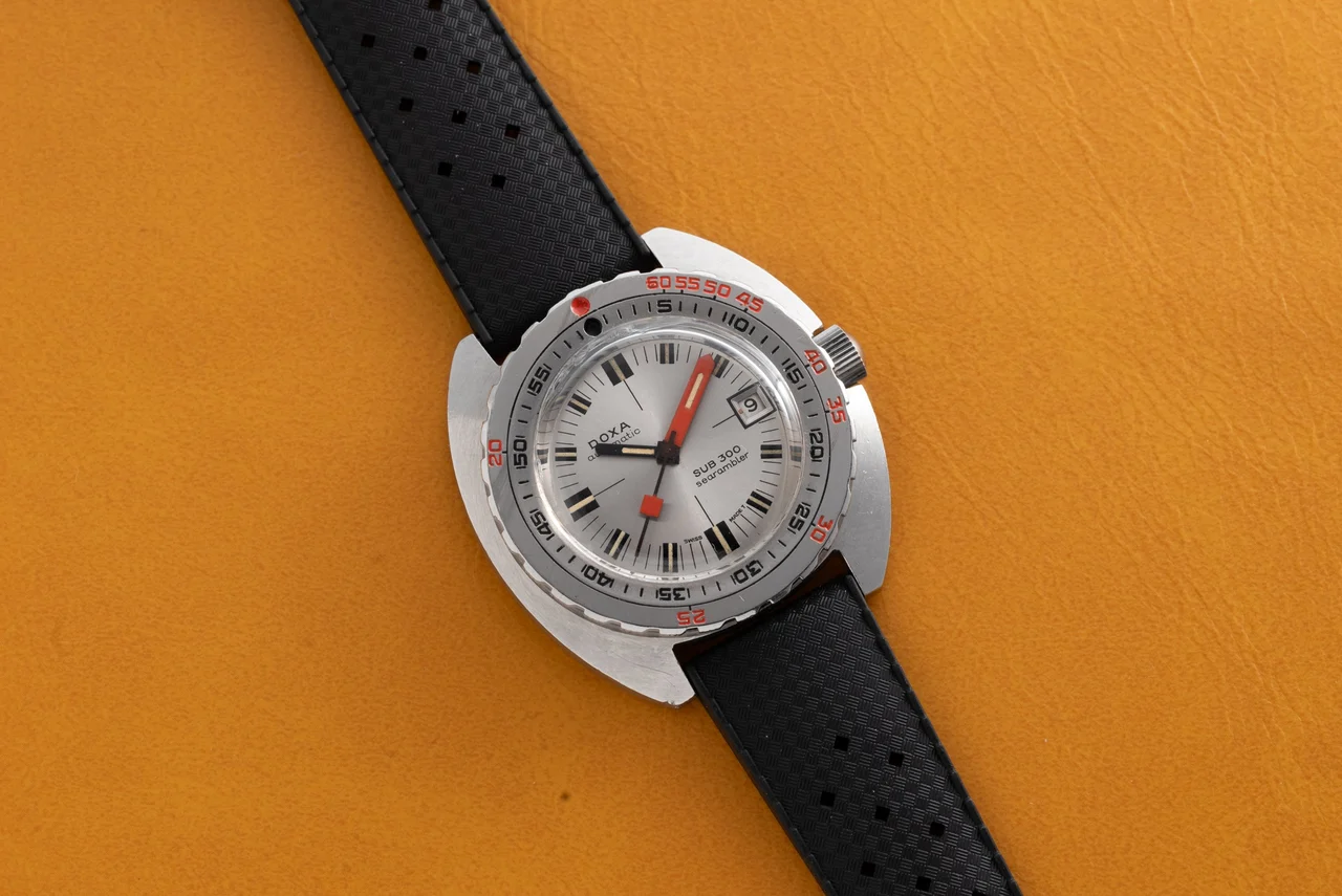 Doxa Sub 300 40991639 43 mm kol saati