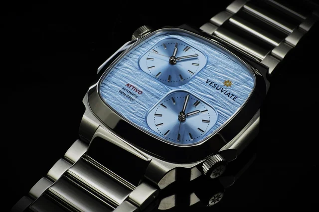 Vesuviate Attivo-Duplex Cyan Blue kol saati