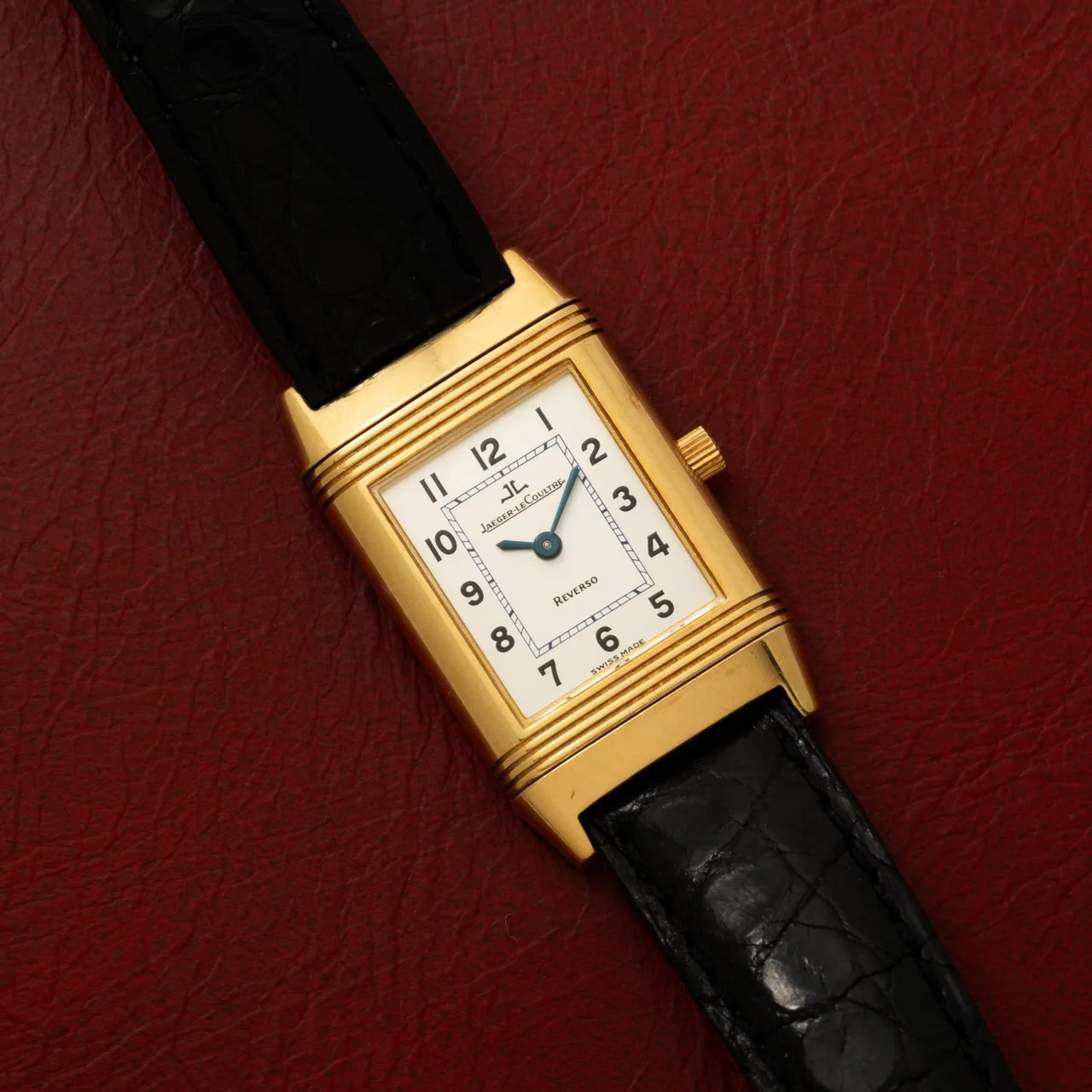 Jaeger-Lecoultre Reverso Classic 40980084 38 mm kol saati