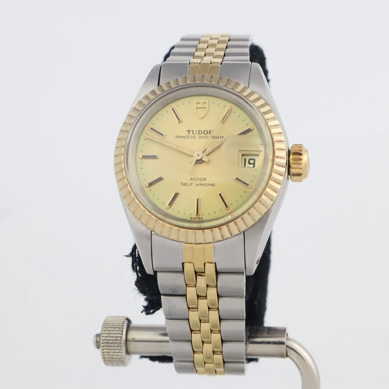Tudor Oysterdate 260242 25 mm kol saati