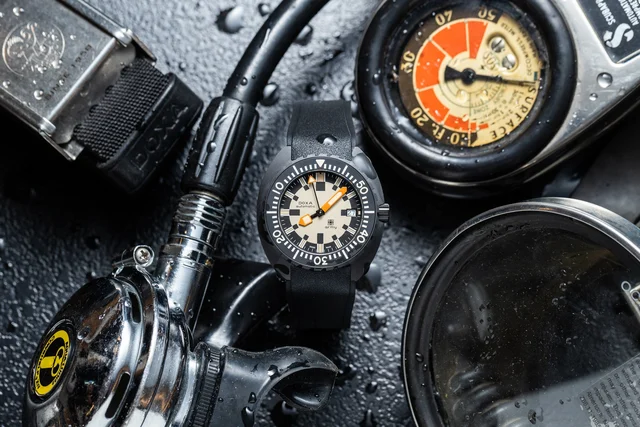 Doxa Army 18800103 kol saati