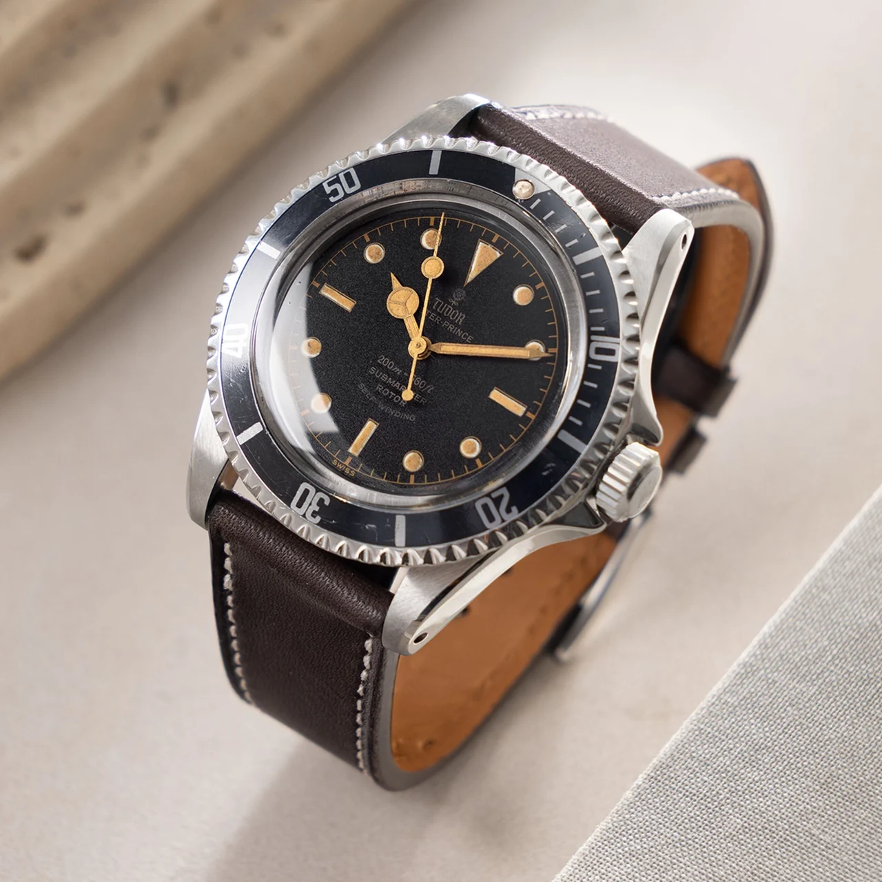 Tudor Submariner W-3718 40 mm kol saati