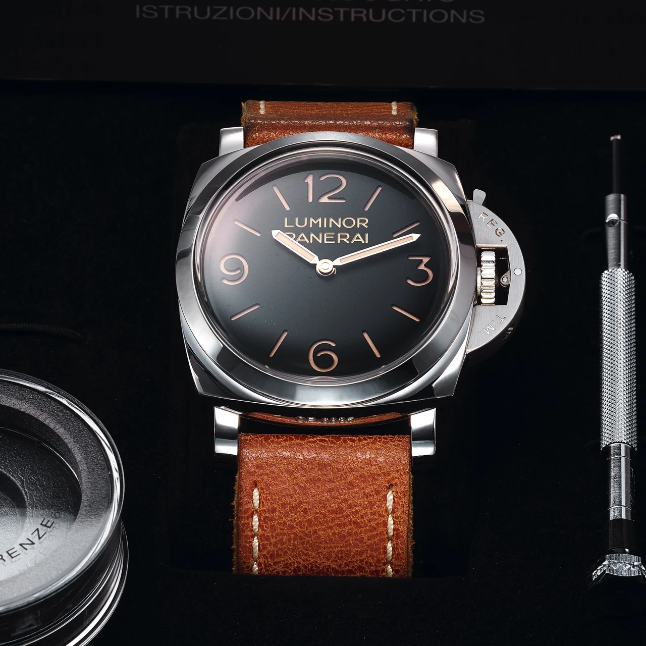 Panerai PANERAI REF. 6835 PAM 372 STEEL kol saati