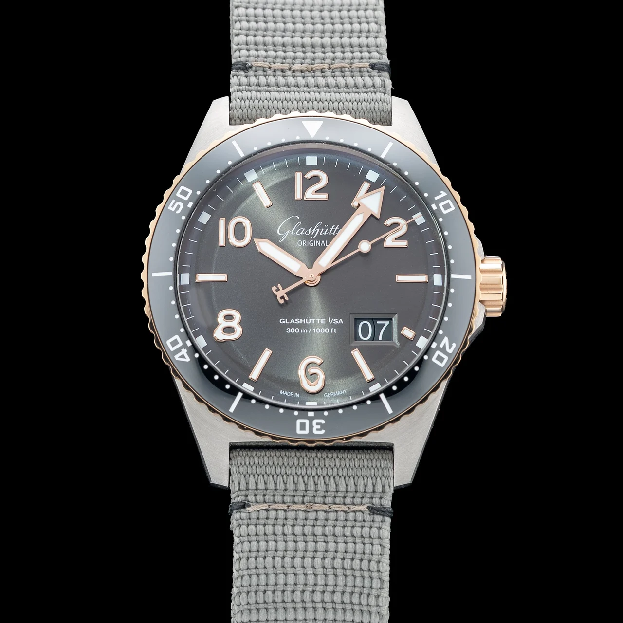 Glashutte Original Glashütte Original SeaQ Panorama Date Two-Tone 1-36-13-04-91-34 210000084137 kol saati